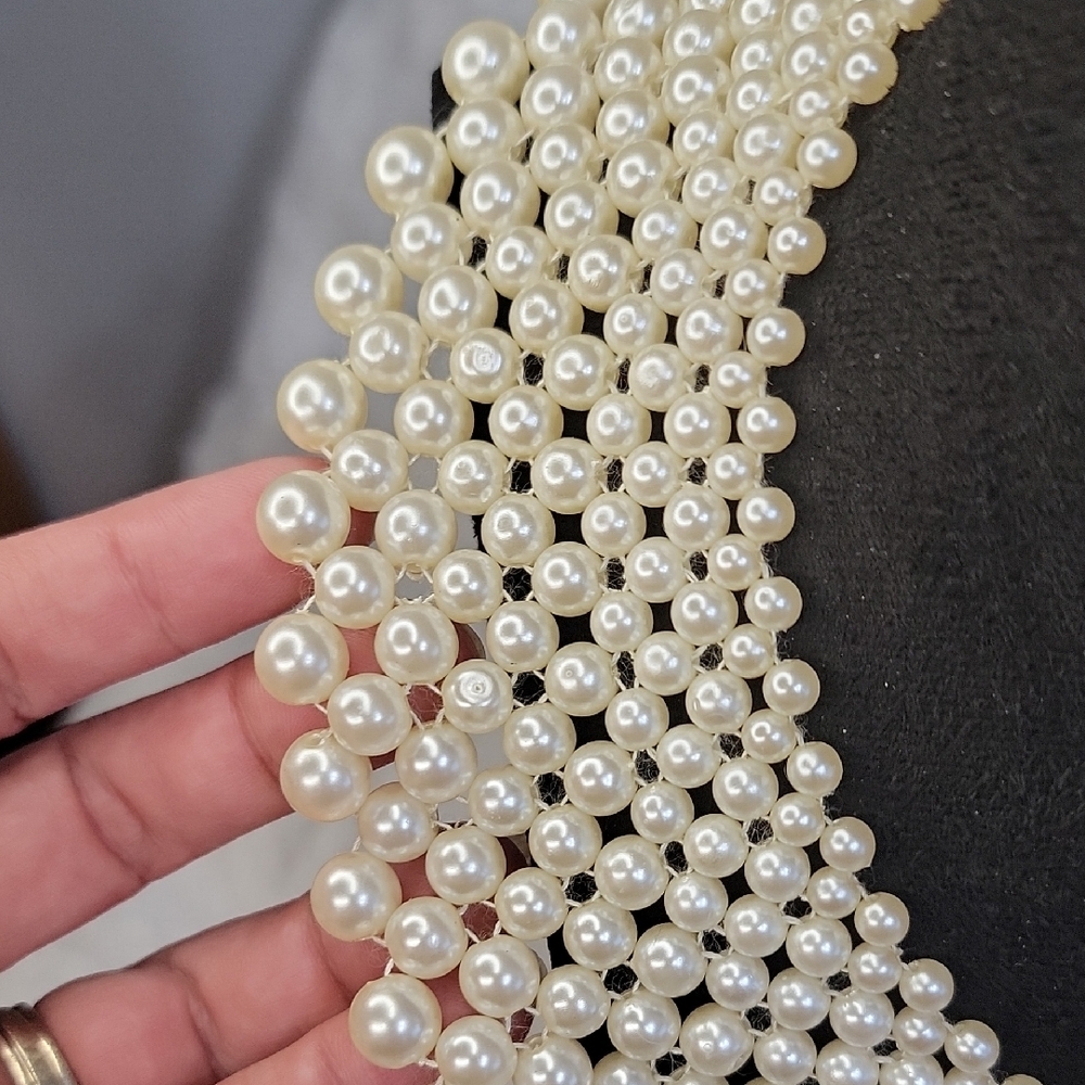 Hong Kong Stamped Pearl Bib Necklace - Picture 3 of 8